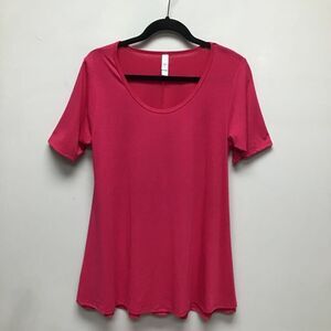 Lularoe perfect tee Pink Short Sleeve Scoop Stretch Side Slits Swing Tee S